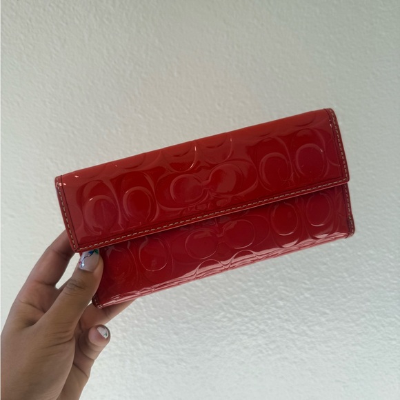Coach Patent Leather Signature Turnlock Slim Wallet - Picture 3 of 6